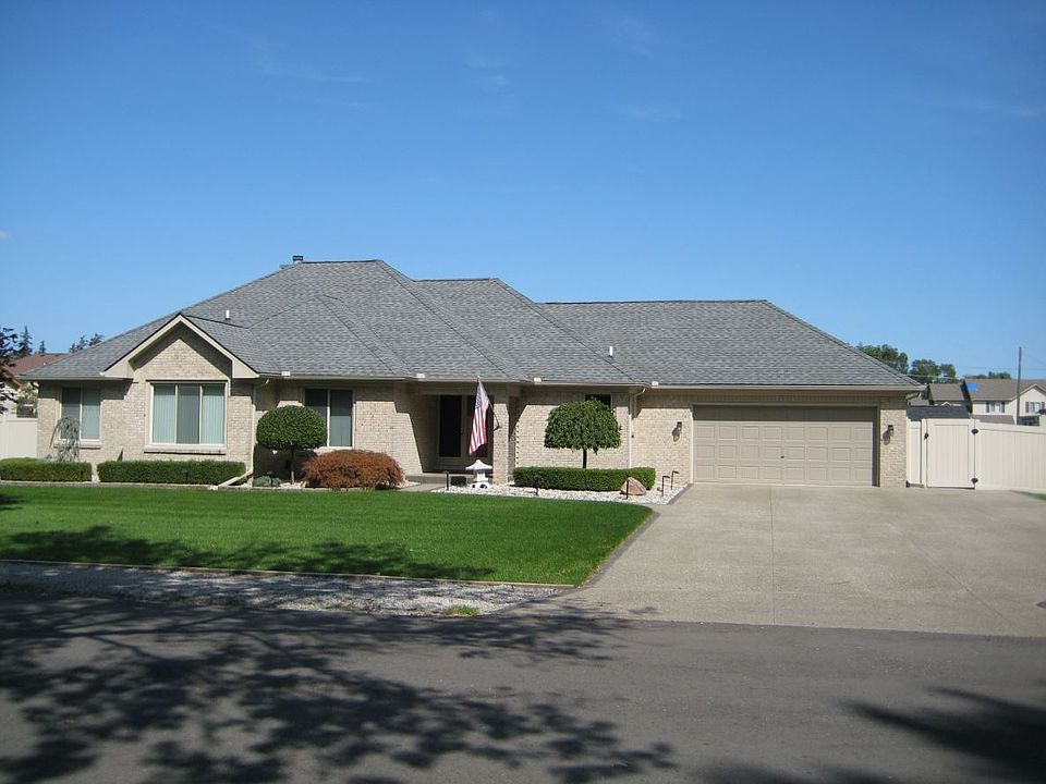 1st image of 15761 Luxemburg Ave