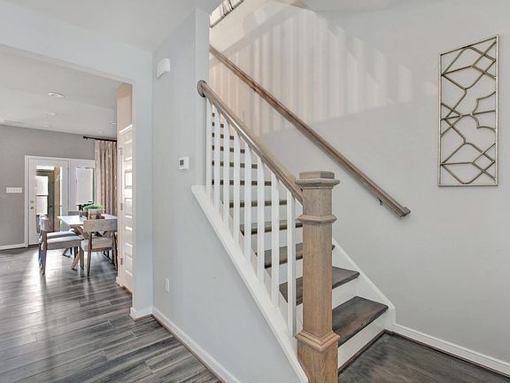 Desert Candle Dr Moseley VA-large-004-23-Foyer-1500x1000-72dpi