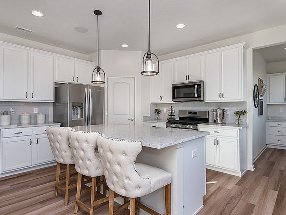 Eat-In Kitchen Island