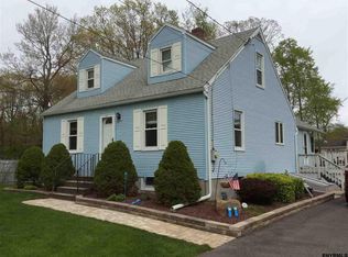 117 Valley Rd, Colonie, NY 12205