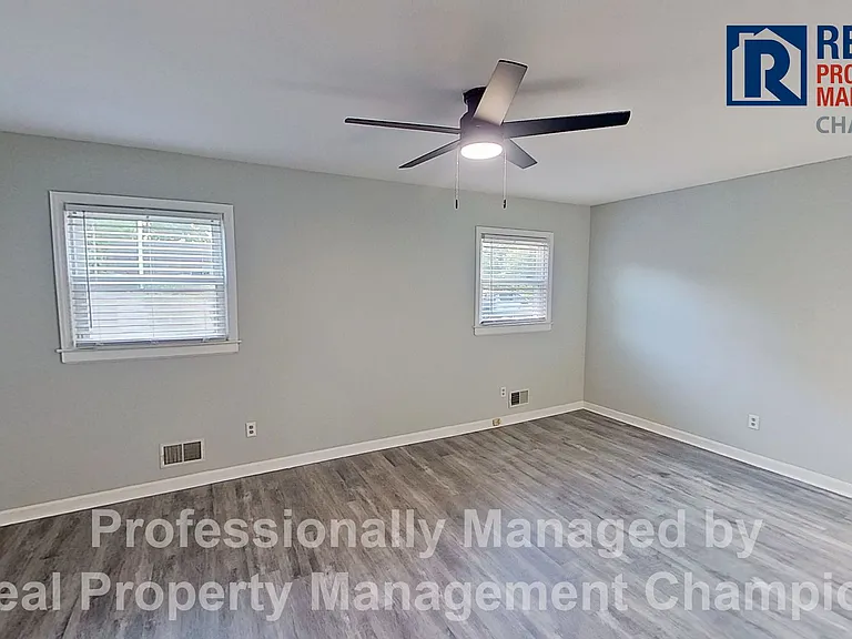 639 N College Rd — Photo 11