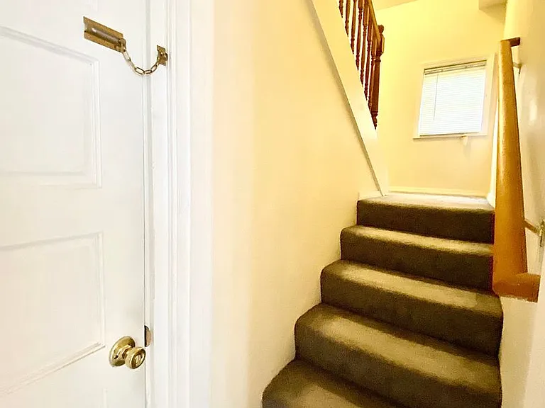 425 NE 70th Ave #1 — Photo 13