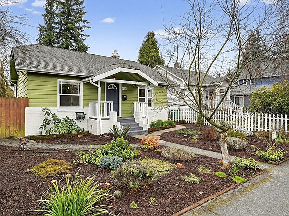 3rd image of 6128 SE Reedway St