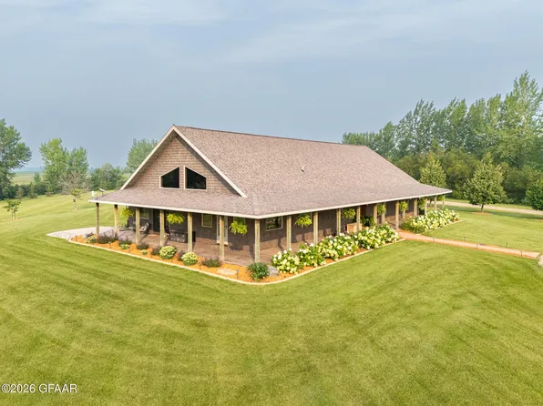 1703 Annies Ln NE, Manvel, ND 58256