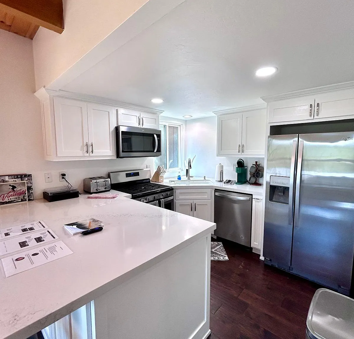 3 bed, 1418 sqft, $2,995 — Photo 3