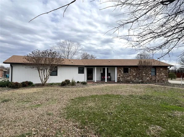 2805 Playground Rd, Caruthersville, MO 63830