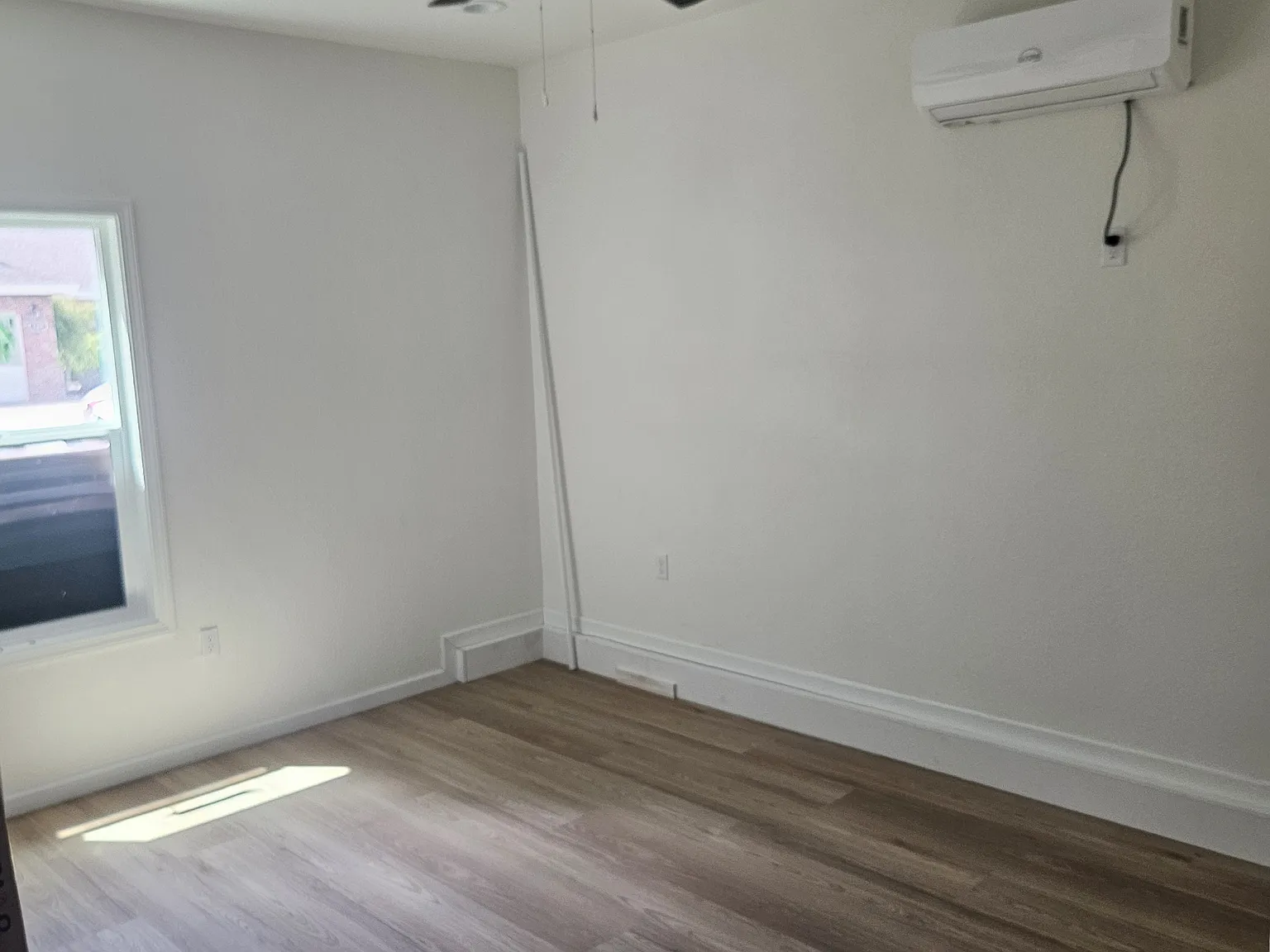 1304 Fruitridge Dr — Photo 2