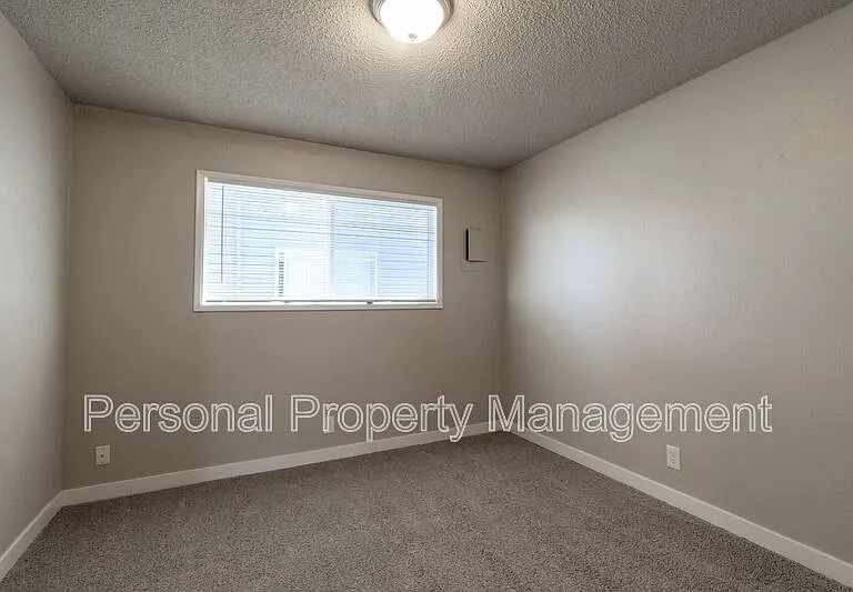 1002 NE 86th St — Photo 7