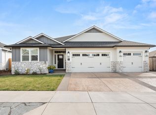 2820 Caldera Ln, Medford, OR 97504