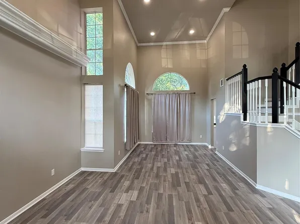 9634 Therrell Dr, Houston, TX 77064