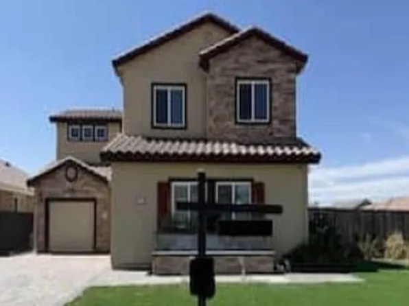 1974 Gus Villalta Dr, Los Banos, CA 93635