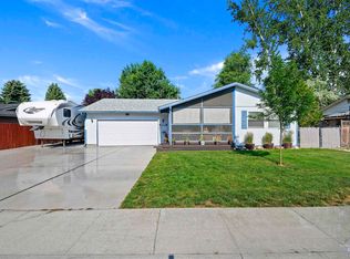 5627 N Millrun Ave, Garden City, ID 83714