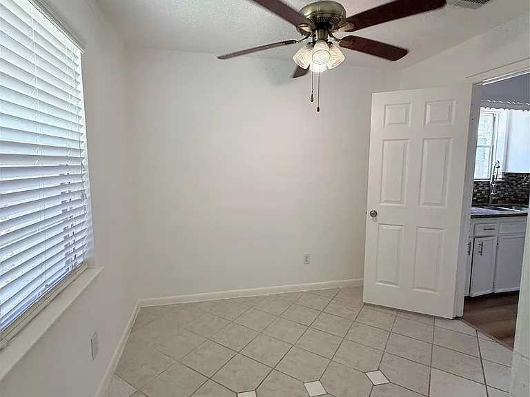 12214 Corona Ln — Photo 12