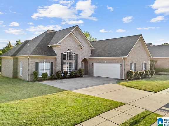 3rd image of 149 Thorn Berry Dr