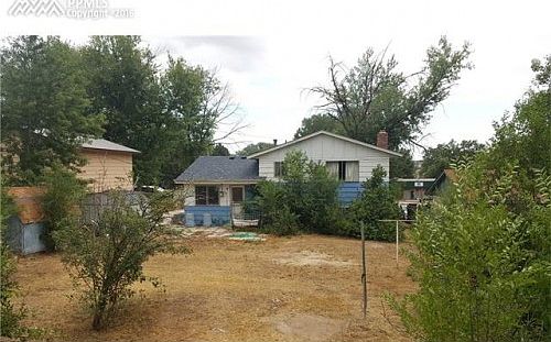 2nd image of 832 S Circle Dr