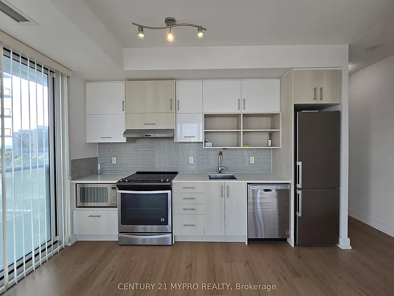 150 Fairview Mall Dr #802 — Photo 25