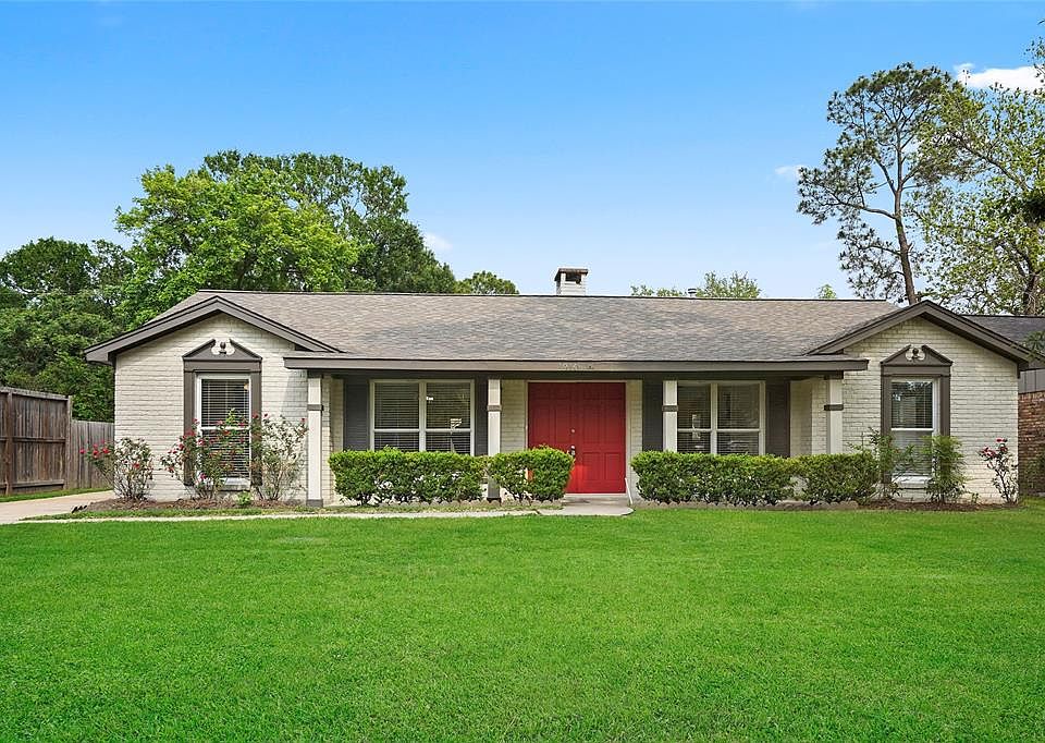 1st image of 1910 Chaparral Dr