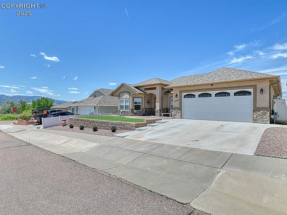 2nd image of 1007 Clyde Dr