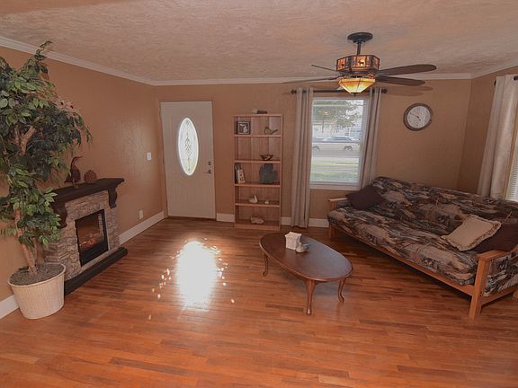 4th image of 109 Southlawn Dr
