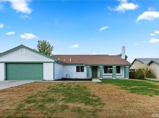 14200 Whispering Sands Dr, Victorville, CA 92392