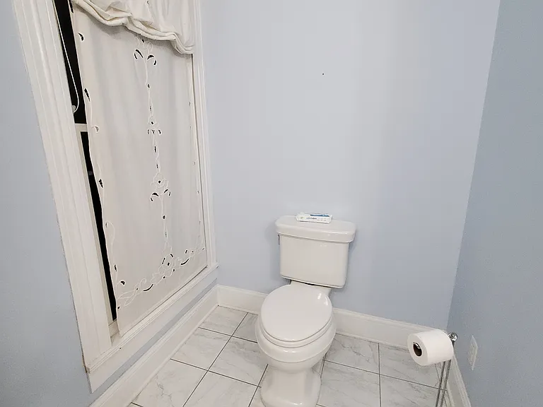 114 W Lexington Ave — Photo 54