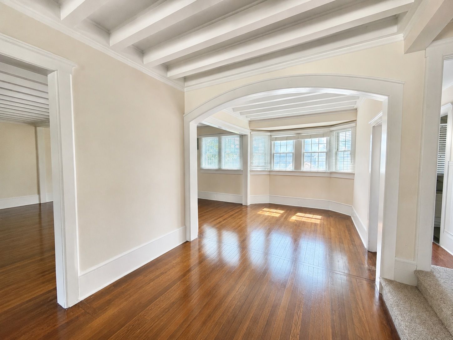  Foyer - furnishings digitally removed