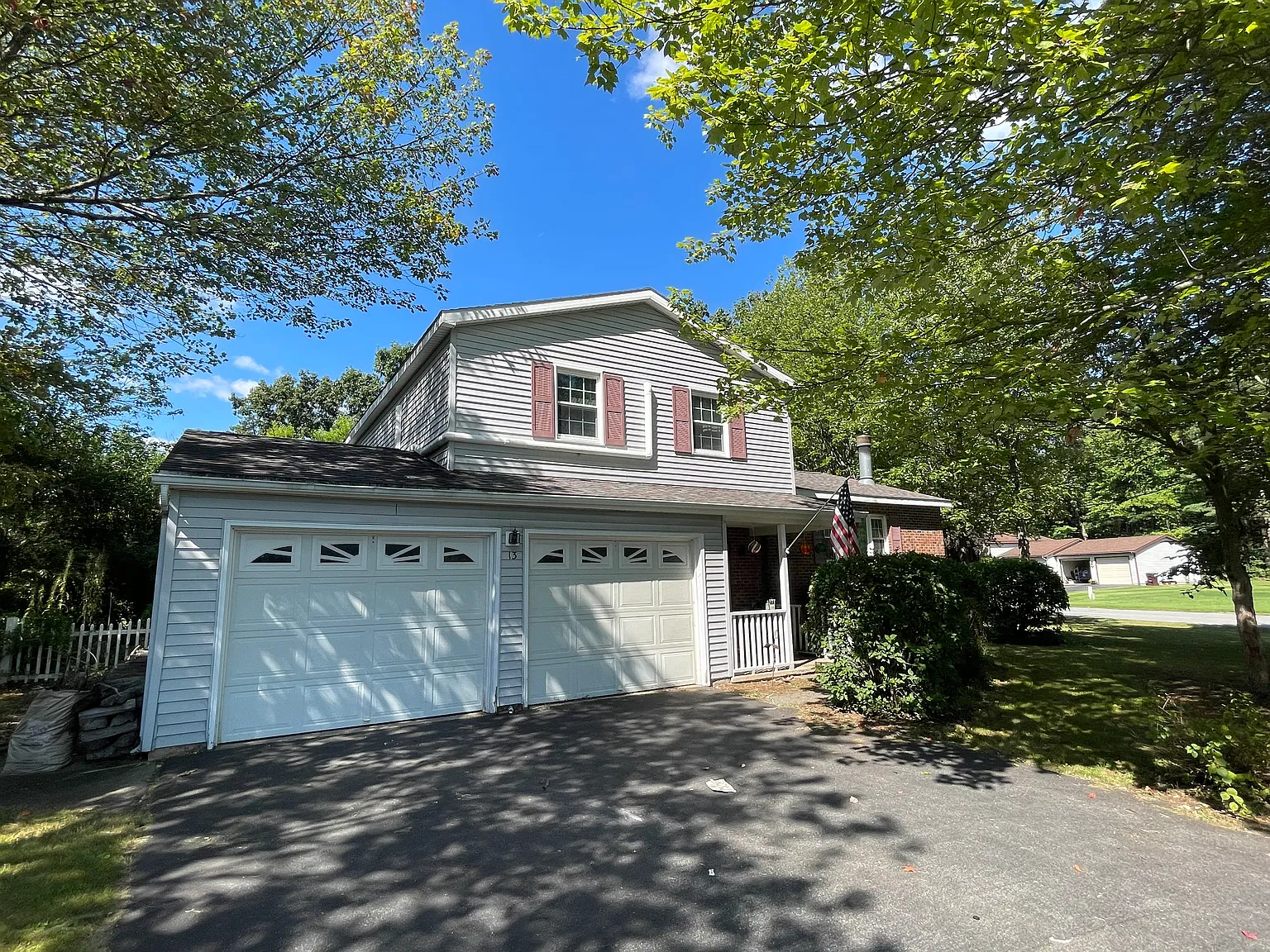 3 bed, 1.5 bath, 2172 sqft, $3,100 — Photo 2