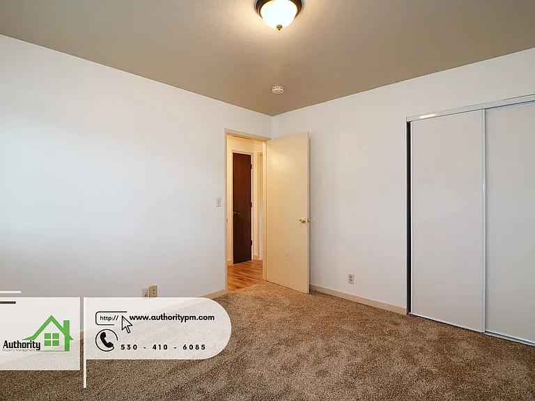 3751 Harrow Ct — Photo 17