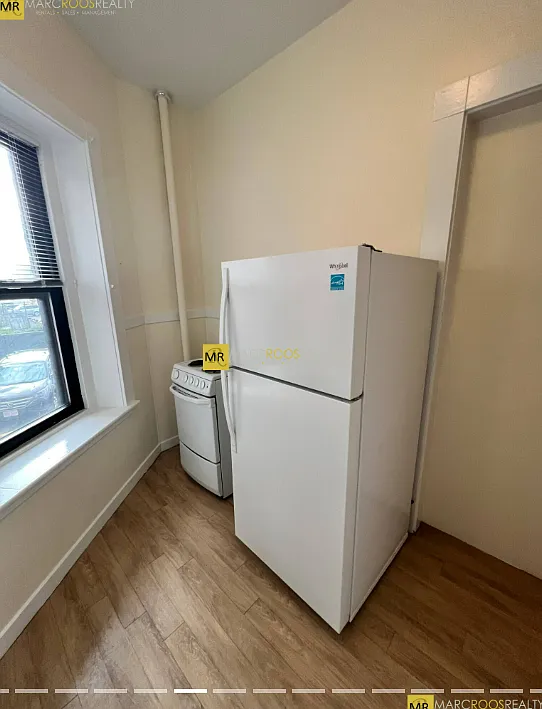 1 bed, 9999 sqft, $3,200 — Photo 3