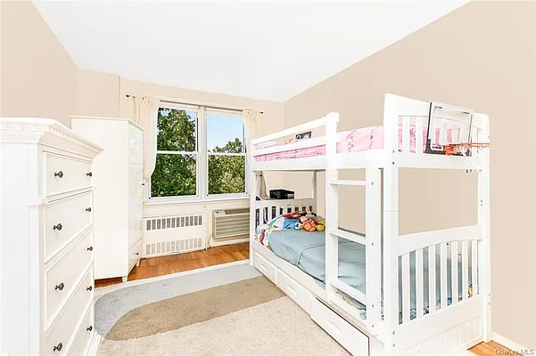 Sold by Re/Max In The City | media 9