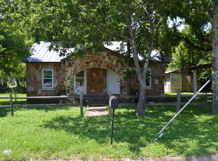 408 E North Ave, Lampasas, TX 76550