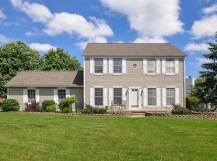 1568 Fall Creek Ln, Ann Arbor, MI 48108