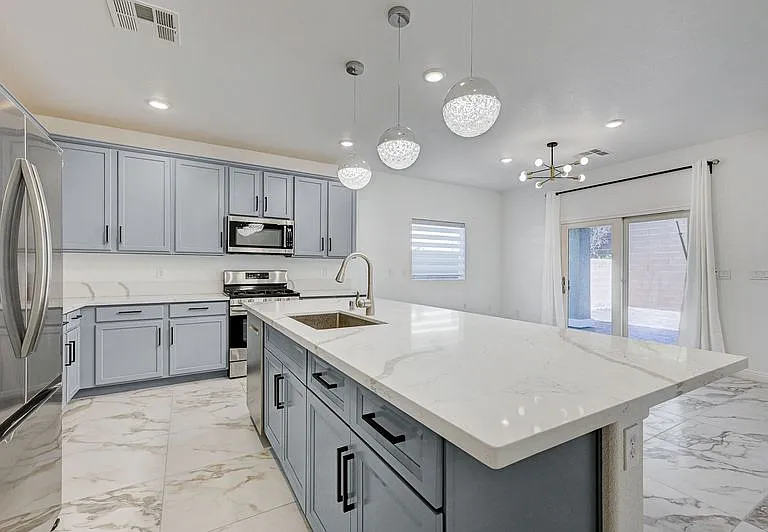 11169 Robin Park Ave — Photo 3