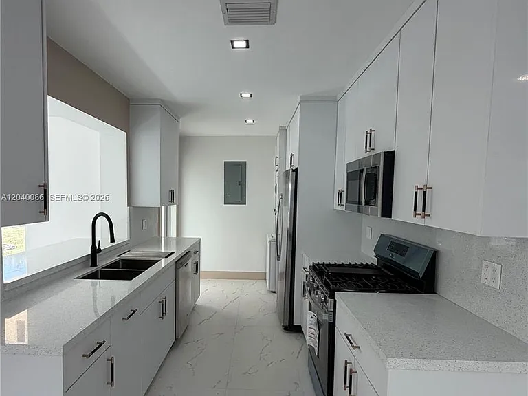 8235 SW 62nd Pl — Photo 11