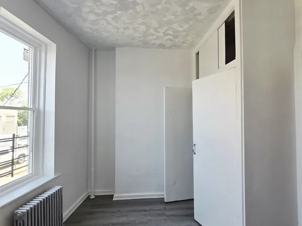 54-12 Flushing Avenue image 12 of 13