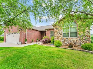 122 Thunder Ridge Ct, Branson, MO 65616