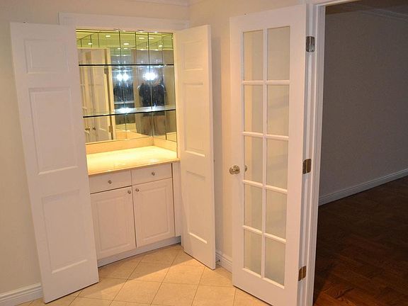 3rd image of 60 W 57th St APT 9L