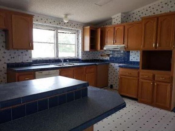 5th image of 6605 Christa Ct