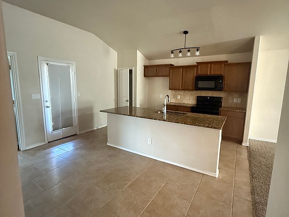 5th image of 10106 Viola Ave