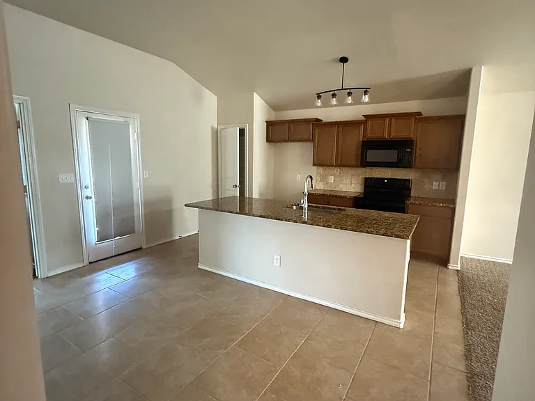 10106 Viola Ave — Photo 5