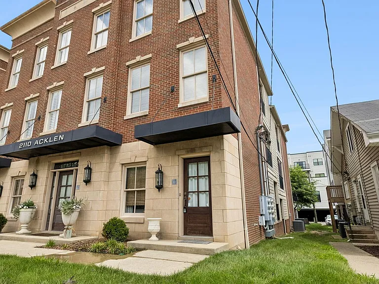 2110 Acklen Ave #101 — Photo 2