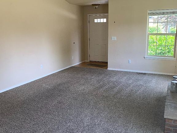 2nd image of 1833 Falls Ave E