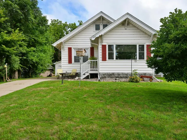 306 4th Ave NW, Medford, MN 56093