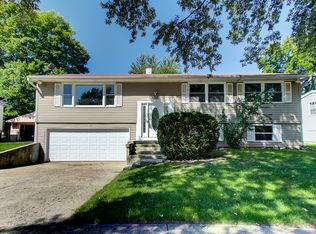 6022 Hampton Dr, Carpentersville, IL 60110