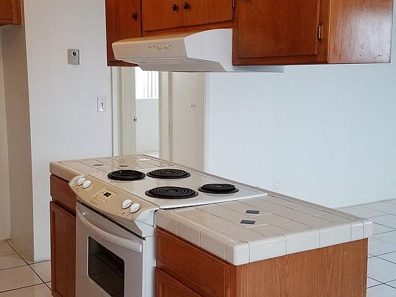 5th image of 675 Stanley Ave APT 3