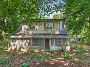 1152 Swan Ln, Westminster, SC 29693