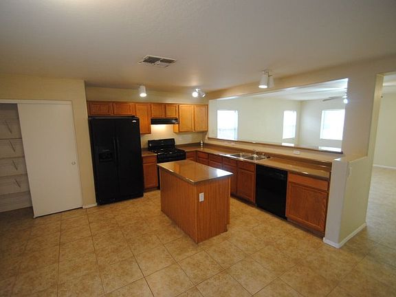 5th image of 12610 W Columbine Dr