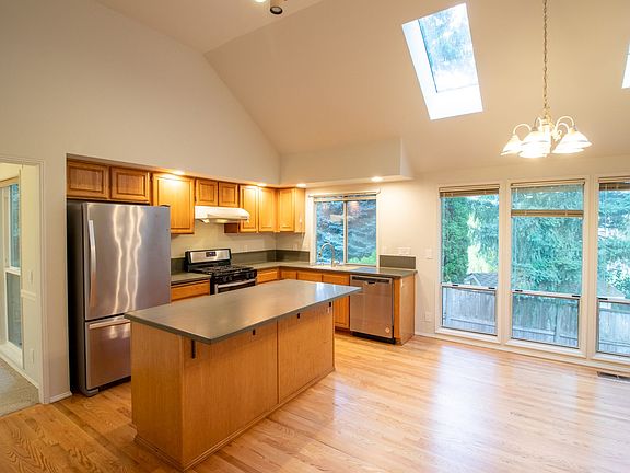 3rd image of 4113 238th Ct SE