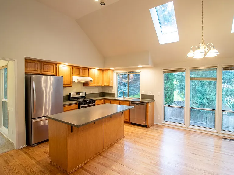 4113 238th Ct SE — Photo 3