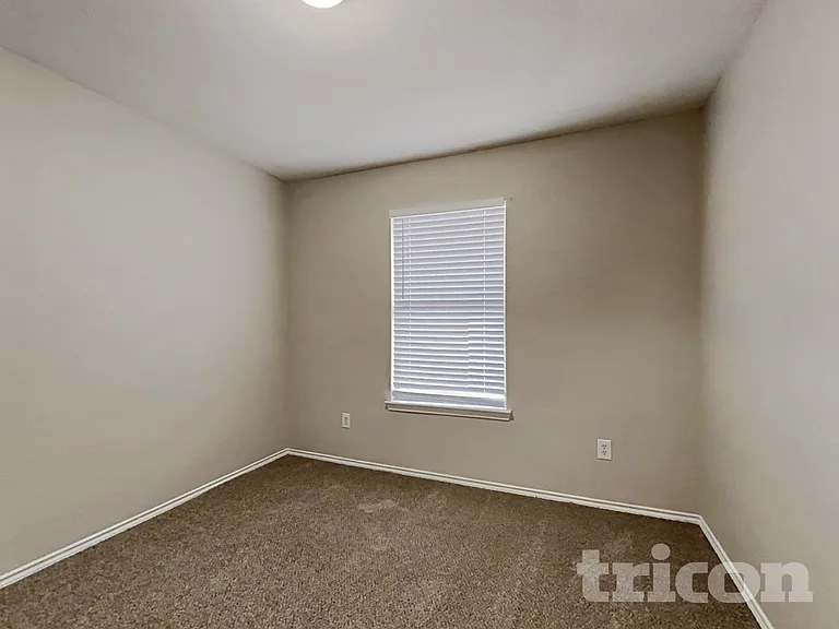 8210 Grissom Cir — Photo 11